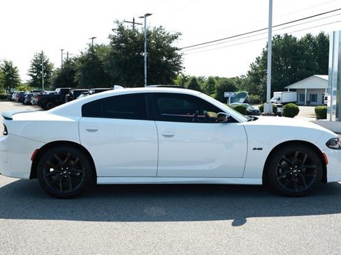 Used 2023 Dodge Charger R/T w/ Blacktop Package RWD image 4