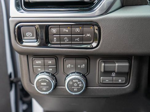 New 2026 GMC Yukon XL Denali w/ Denali Reserve Package image 22