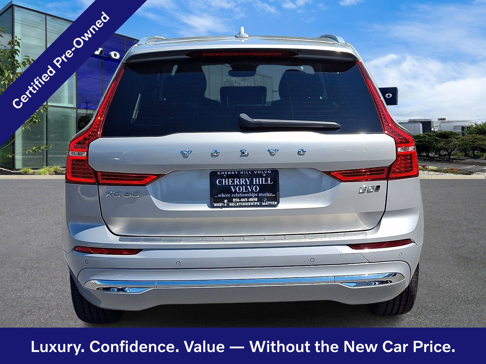 Certified 2023 Volvo XC60 B5 Plus w/ Climate Package AWD/4WD image 6