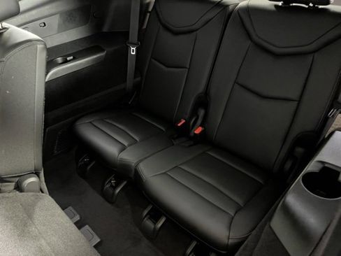 Used 2024 Cadillac XT6 Premium Luxury image 16