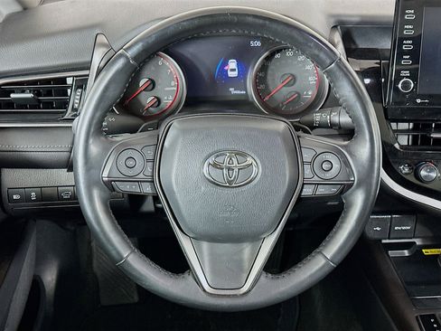 Used 2022 Toyota Camry XSE image 18