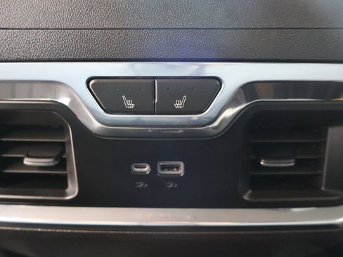 Certified 2023 GMC Sierra 1500 SLT w/ SLT Convenience Package image 31