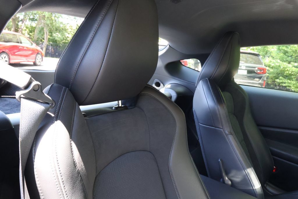 Used 2023 Nissan Z w/ Floor Mat Package (L93) RWD image 39