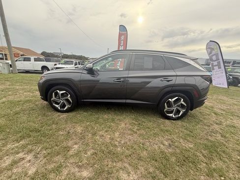 Used 2023 Hyundai Tucson SEL w/ Convenience Package image 3