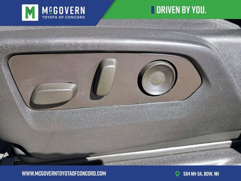 Used 2023 Chevrolet Silverado 1500 RST AWD/4WD image 16