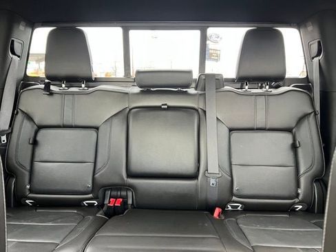 Used 2019 Chevrolet Silverado 1500 High Country w/ Technology Package image 16