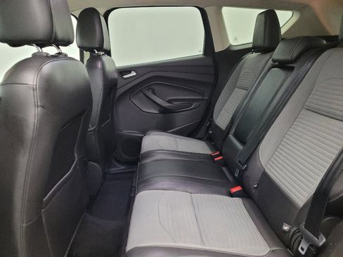 Used 2017 Ford Escape SE w/ SE Sport Appearance Package FWD image 18