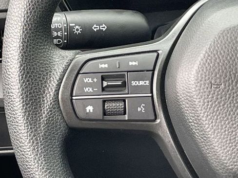 Used 2025 Honda CR-V EX image 12