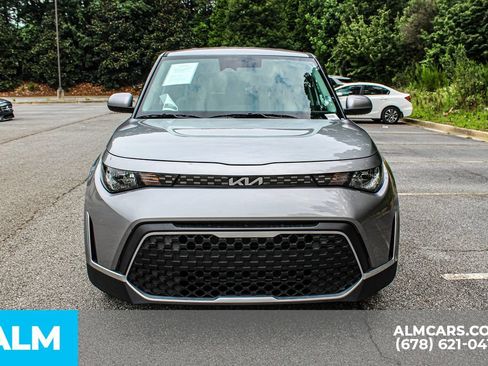 Used 2025 Kia Soul LX w/ LX Technology Package FWD image 9
