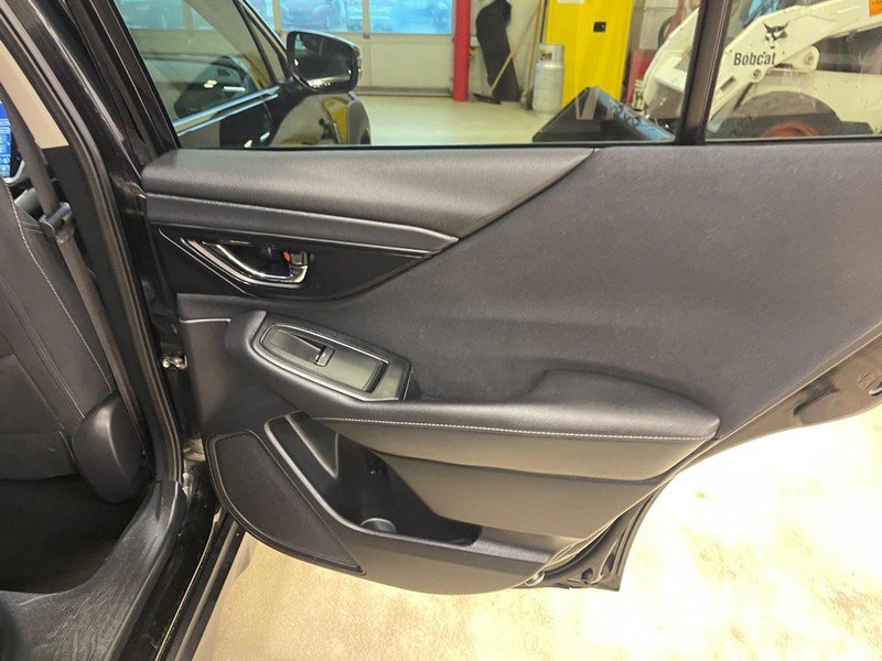 Used 2023 Subaru Outback Premium AWD/4WD image 12