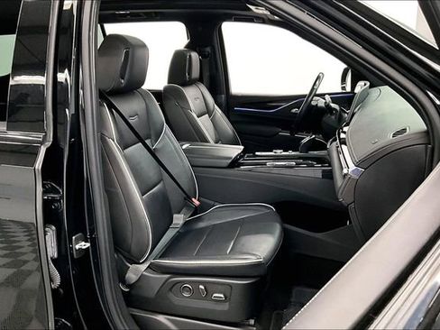 Used 2021 Cadillac Escalade Sport w/ Driver Assist Tech Package AWD/4WD image 8