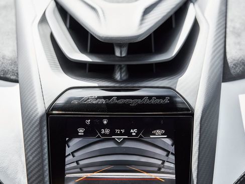 Used 2026 Lamborghini Revuelto AWD/4WD image 70