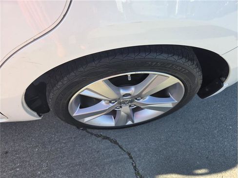 Used 2014 Acura ILX w/ Premium Package image 12