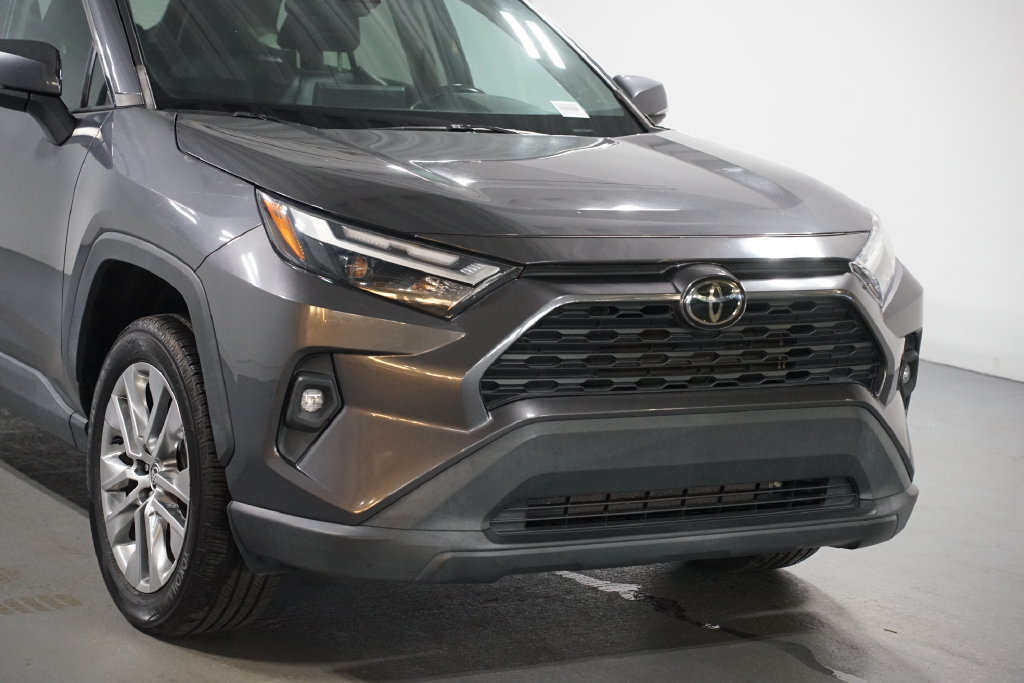 Certified 2022 Toyota RAV4 XLE Premium FWD image 4