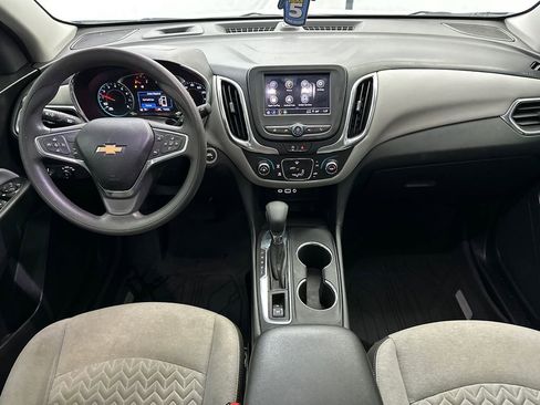 Used 2022 Chevrolet Equinox LS w/ LS Convenience Package FWD image 22