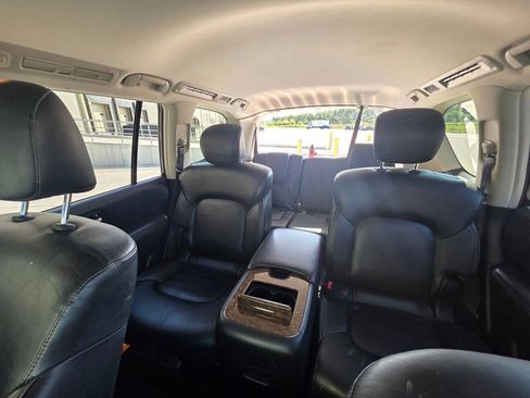 Used 2016 INFINITI QX80 4WD w/ All Season Package image 12