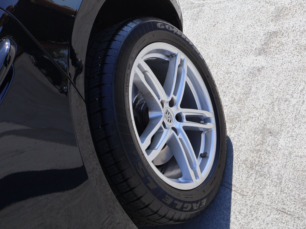 Used 2023 Porsche Macan Turbo AWD/4WD image 33
