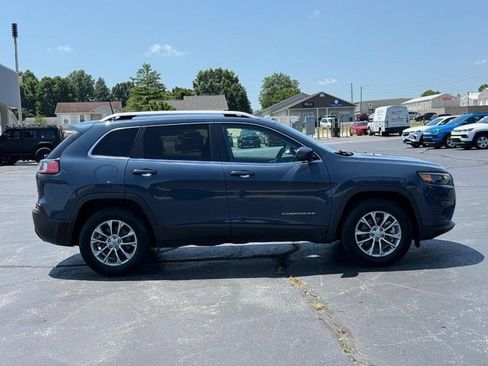 Used 2021 Jeep Cherokee Latitude Lux w/ Comfort/Convenience Group AWD/4WD image 2