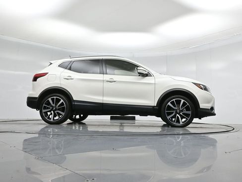 Used 2019 Nissan Rogue Sport SL w/ Premium Package image 48