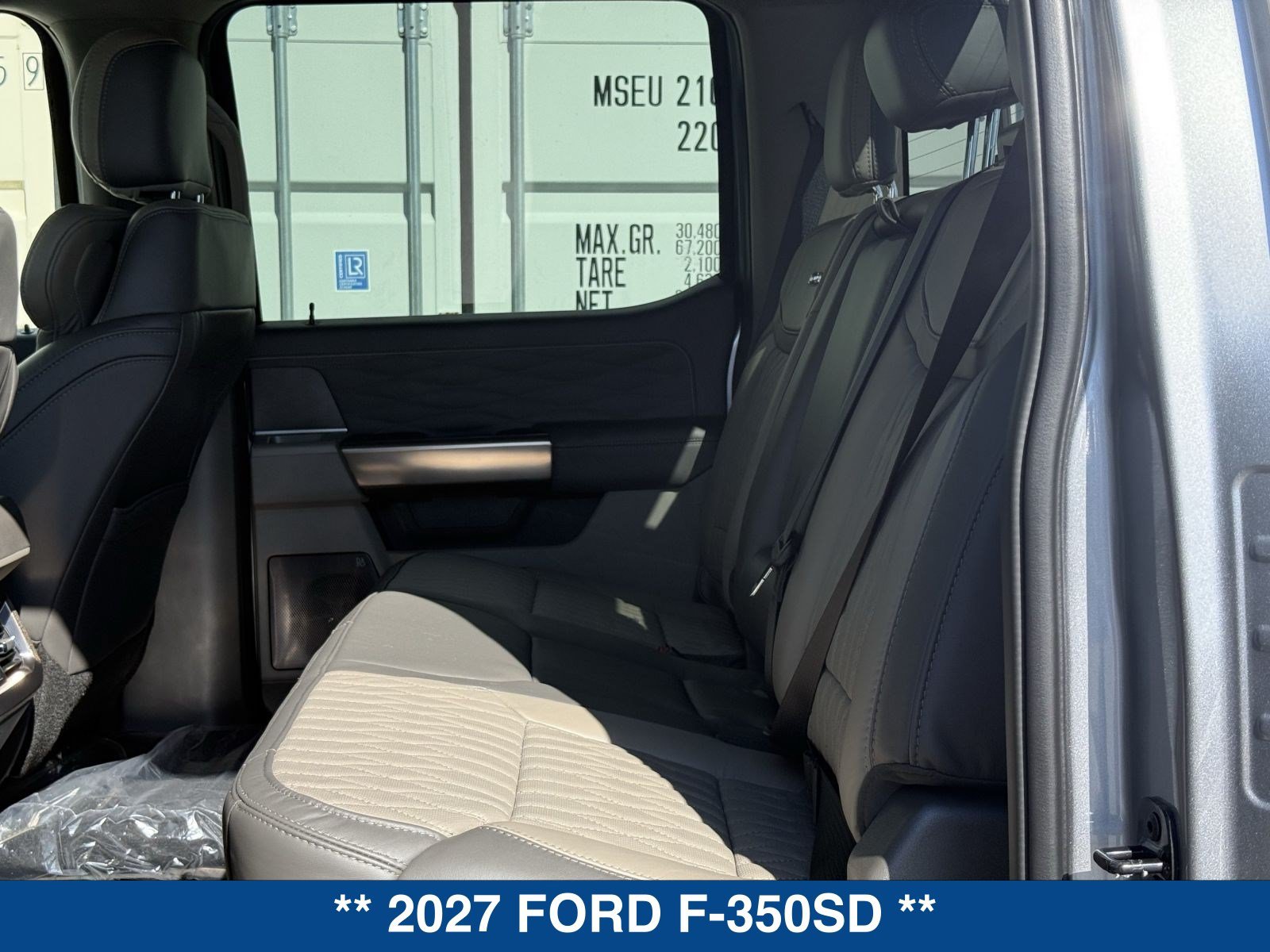 New 2027 Ford F350 Platinum w/ Platinum Plus Package AWD/4WD image 18