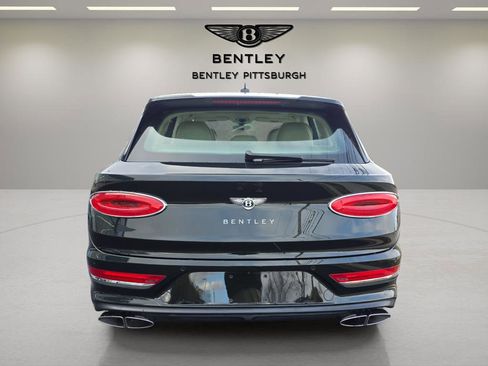 Used 2023 Bentley Bentayga image 9