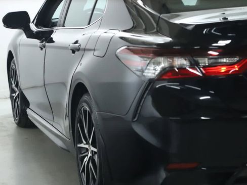 Certified 2023 Toyota Camry SE w/ Convenience Package image 39