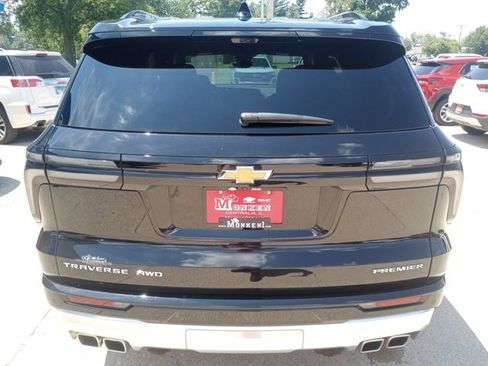 Certified 2024 Chevrolet Traverse RS image 4