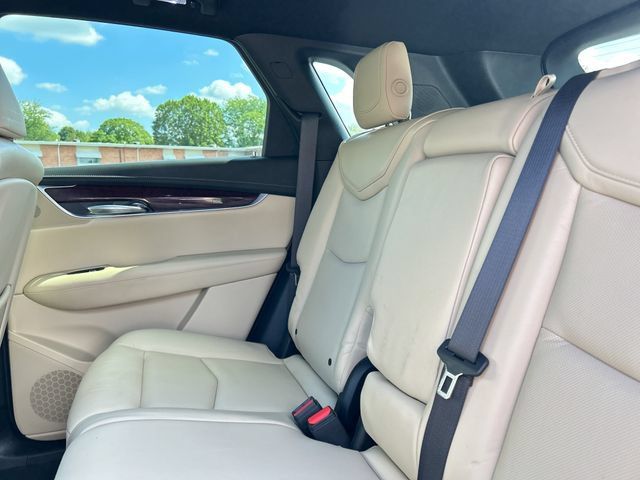 Used 2017 Cadillac XT5 Luxury w/ Driver Awareness Package FWD image 16