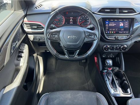 Used 2021 Chevrolet TrailBlazer RS w/ Technology Package FWD image 12