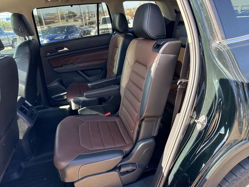 Used 2022 Volkswagen Atlas SEL Premium image 12