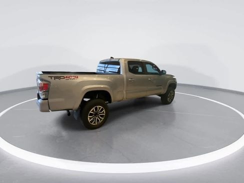 Used 2020 Toyota Tacoma TRD Sport image 8