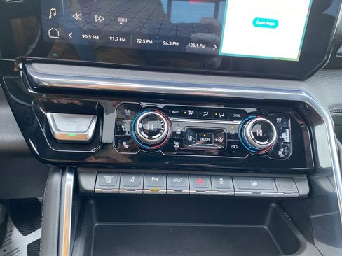 Used 2025 GMC Sierra 3500 Denali w/ Denali Reserve Package image 20