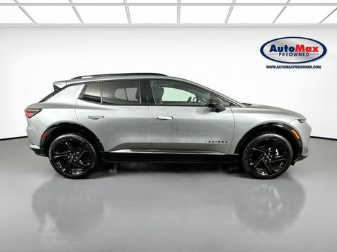 Used 2025 Chevrolet Equinox EV RS AWD/4WD image 10