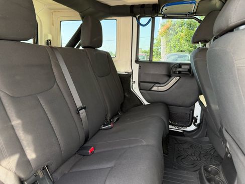 Used 2015 Jeep Wrangler Unlimited Sport w/ Quick Order Package 24S AWD/4WD image 25
