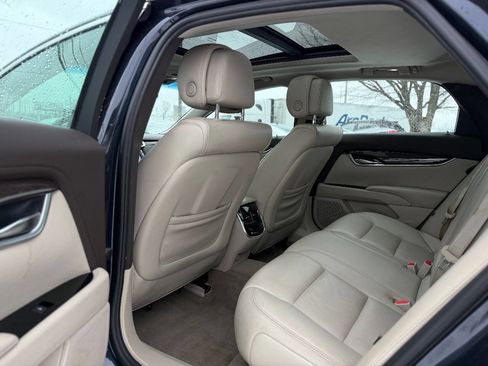 Used 2014 Cadillac XTS Luxury w/ Driver Awareness Package image 9