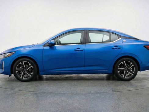 Used 2025 Nissan Sentra SV image 5