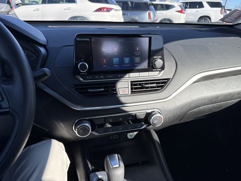 Used 2024 Nissan Altima 2.5 S image 21