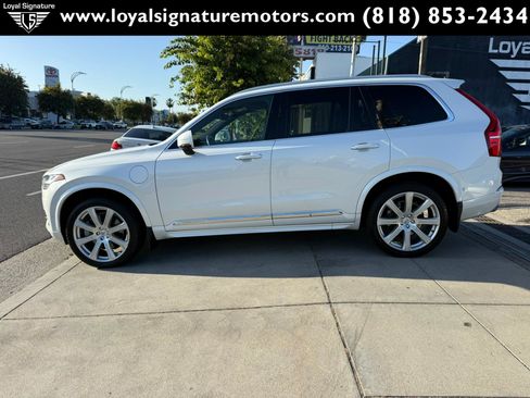 Used 2017 Volvo XC90 T8 Inscription w/ Luxury Package AWD/4WD image 4