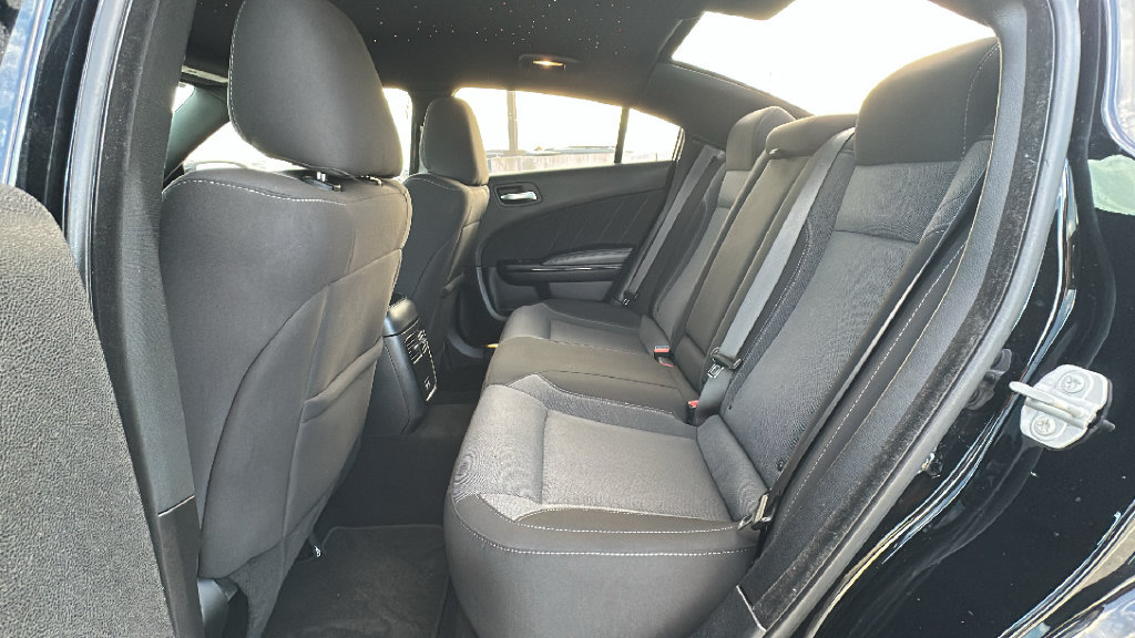 Used 2021 Dodge Charger SXT w/ Blacktop Package RWD image 33