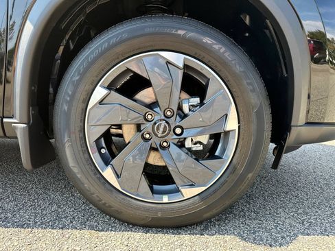 New 2026 Nissan Rogue SV FWD image 12