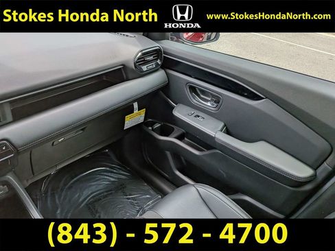 Certified 2025 Honda Pilot Touring image 22