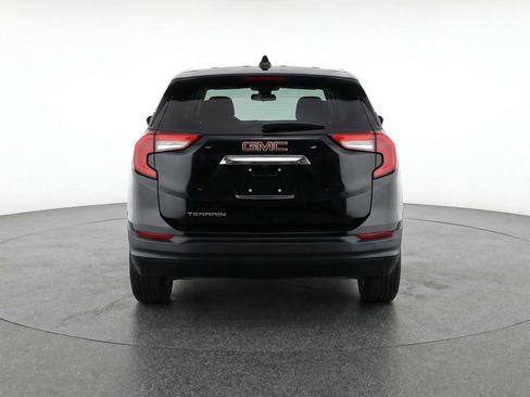 Used 2024 GMC Terrain SLE FWD image 7