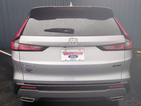 Used 2025 Honda CR-V Sport image 9