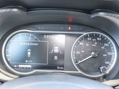 New 2025 Nissan Versa SR w/ Trunk Package image 26