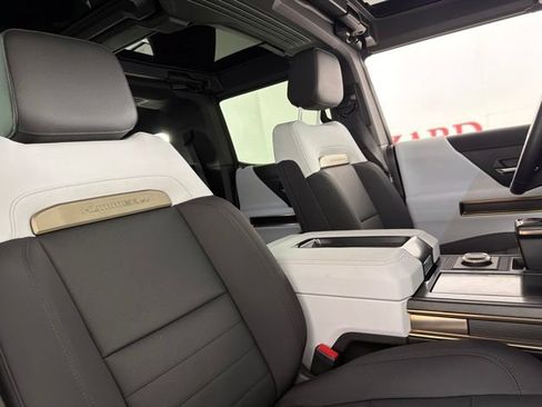 Used 2025 GMC Hummer EV 3X AWD/4WD image 35