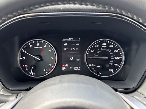 Used 2025 Subaru Outback Premium AWD/4WD image 13