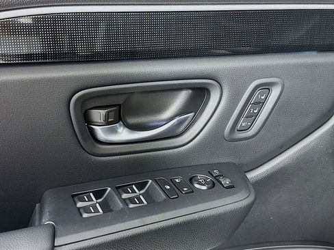 Used 2023 Honda Pilot Elite image 17