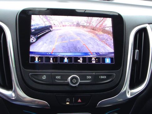 Used 2023 Chevrolet Equinox LT image 19