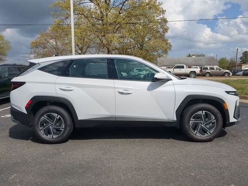 New 2026 Hyundai Tucson Blue SE AWD/4WD image 3