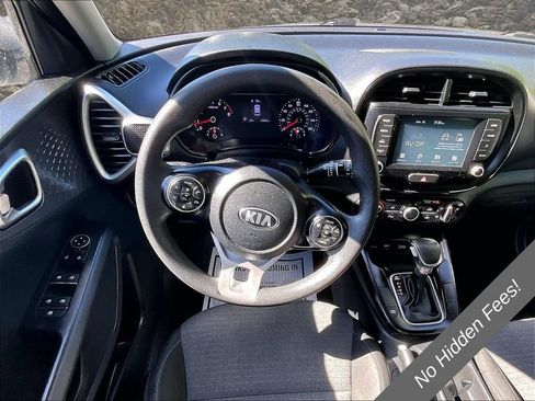 Used 2020 Kia Soul S FWD image 5